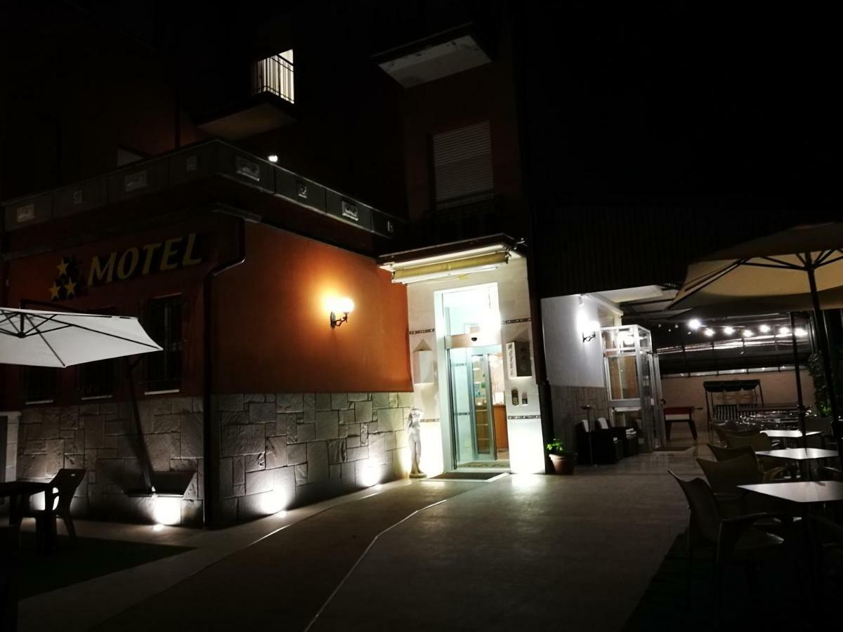 Motel Villaggio Imola Zewnętrze zdjęcie